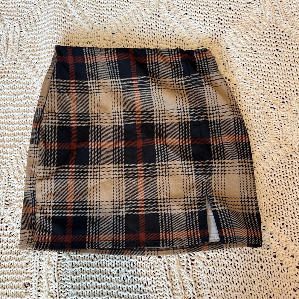 Windsor Tan Pencil Mini Skirt with Slit